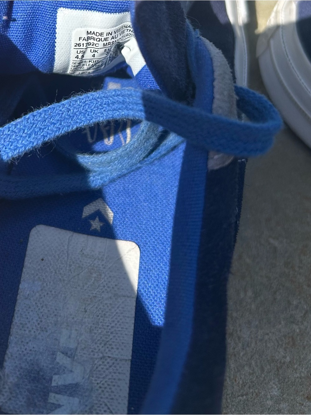 Converse - Picture 11 of 16